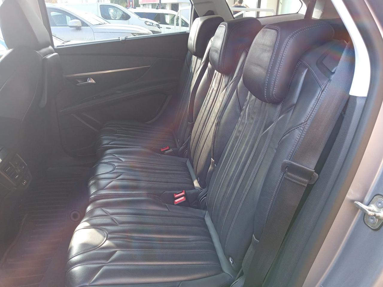 Peugeot 5008 Allure 1.6 Blue HDI 115 #7829