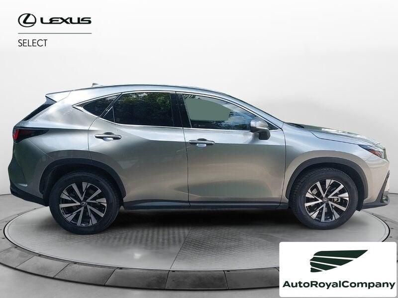 Lexus NX Hybrid Premium 4WD MY22