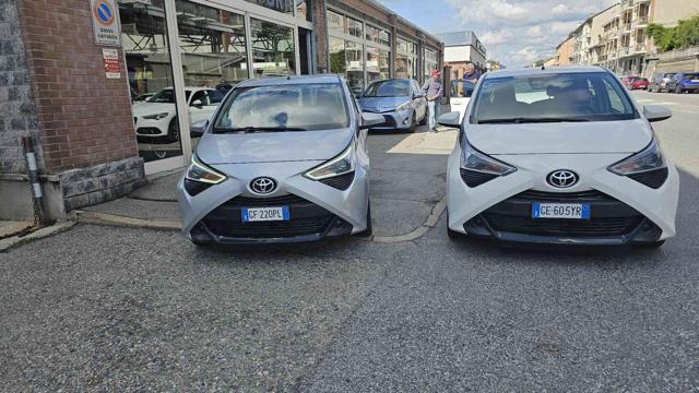 TOYOTA Aygo Connect 1.0 VVT-i 72 CV 5 porte x-play