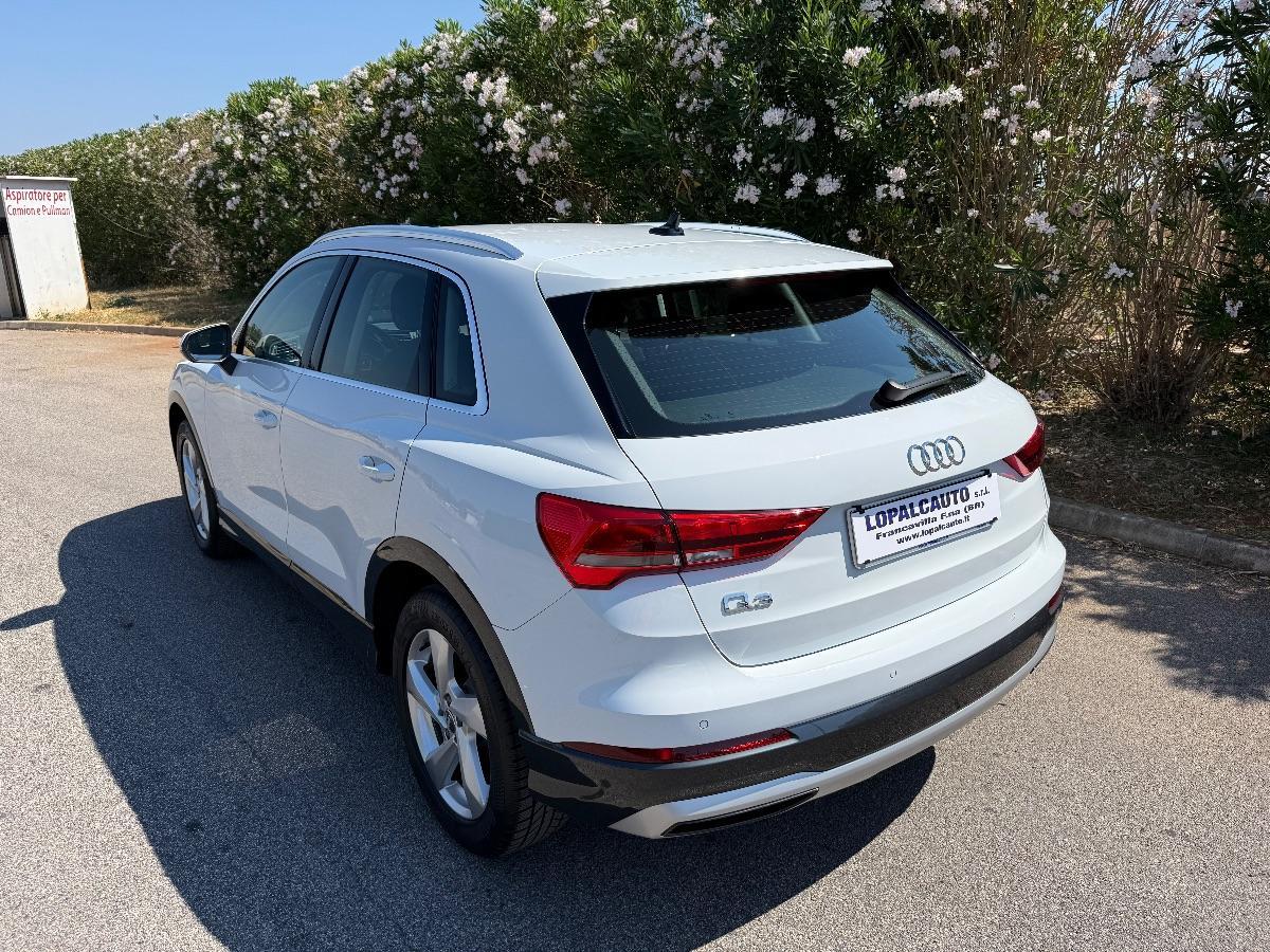 AUDI - Q3 - 35 TDI S tronic Business Advanced
