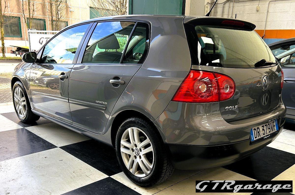 VOLKSWAGEN - Golf - 1.6 5p. United