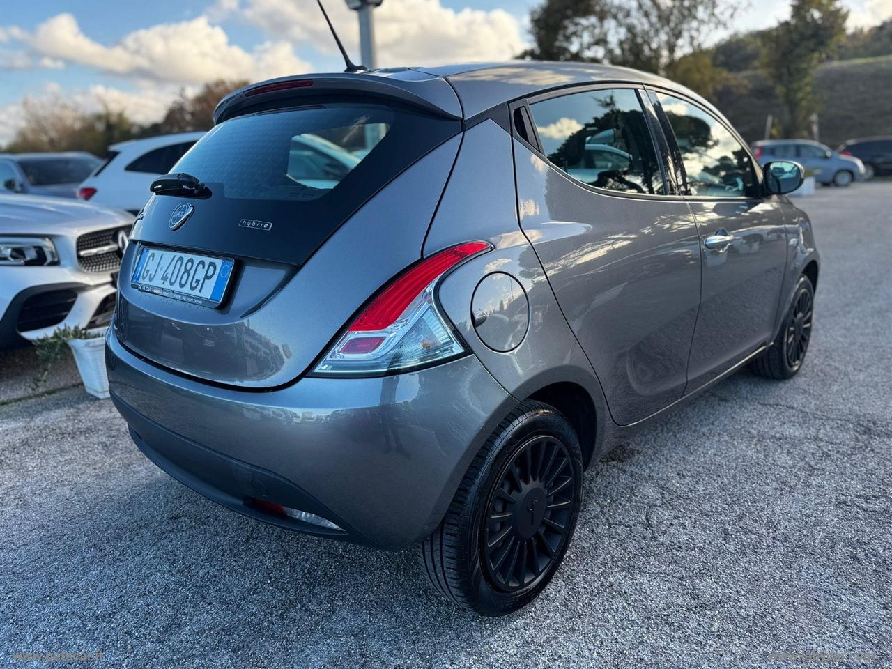 LANCIA Ypsilon 1.0 FireFly 5p.S&S Hybrid Silver