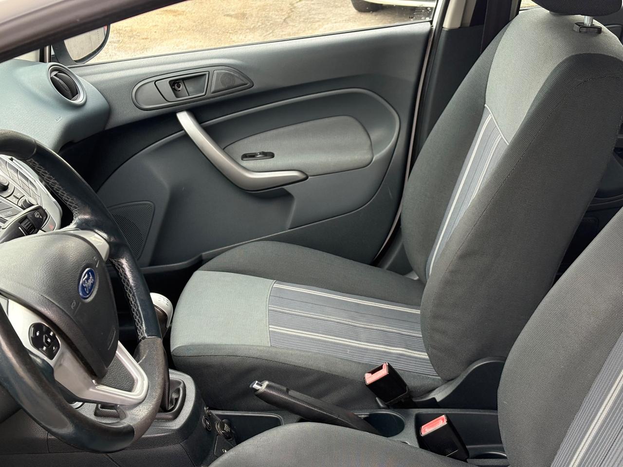 Ford Fiesta 1.4 5 porte Bz.- GPL Titanium