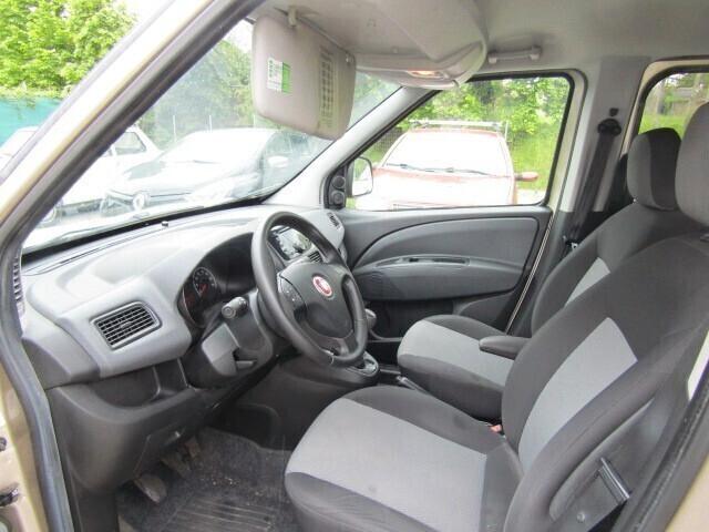 Fiat Doblo Doblò 2.0 MJT 16V Emotion con GANCIO