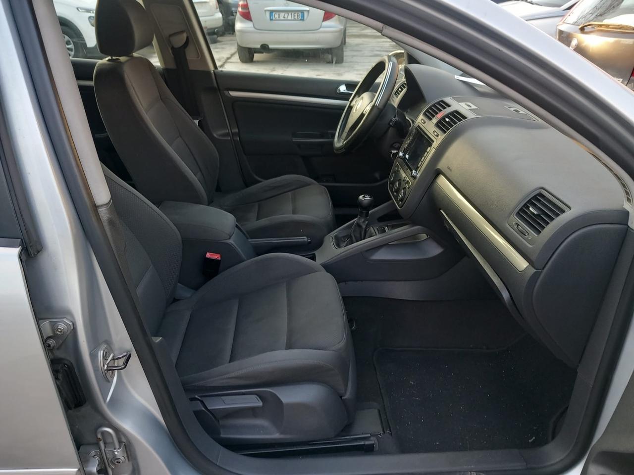 Volkswagen Golf 1.9 TDI 5p. Sportline