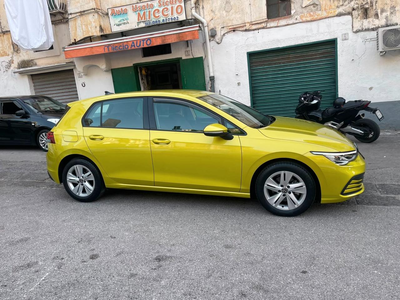 Volkswagen Golf 2.0 TDI 115 CV SCR Life iva esposta