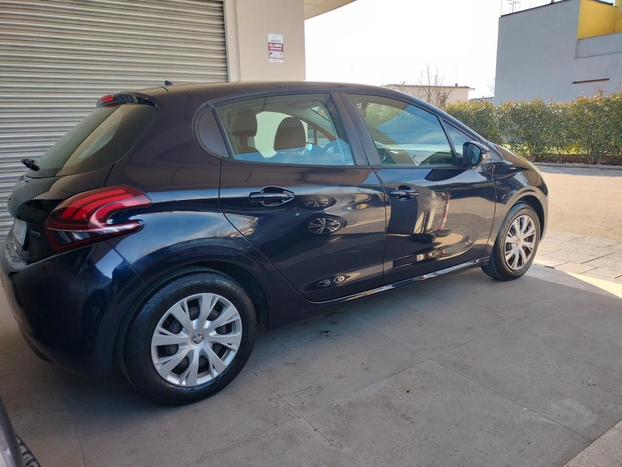 Peugeot 208 PureTech 1.2 5 porte Active