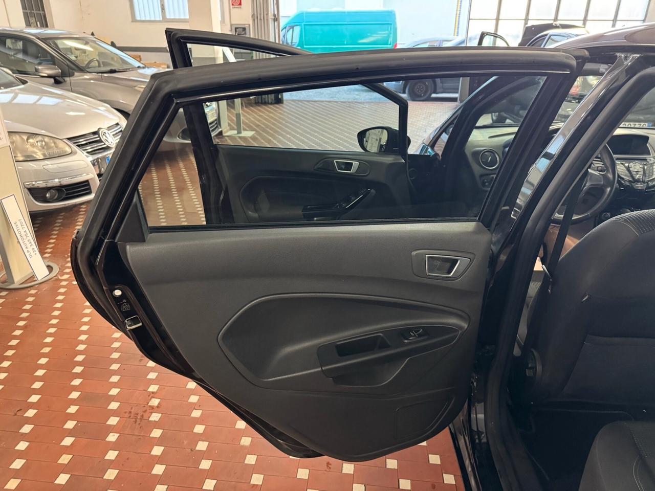 Ford Fiesta 1.2 60CV 5 porte Black & White Edition - UNICO PROPRIETARIO