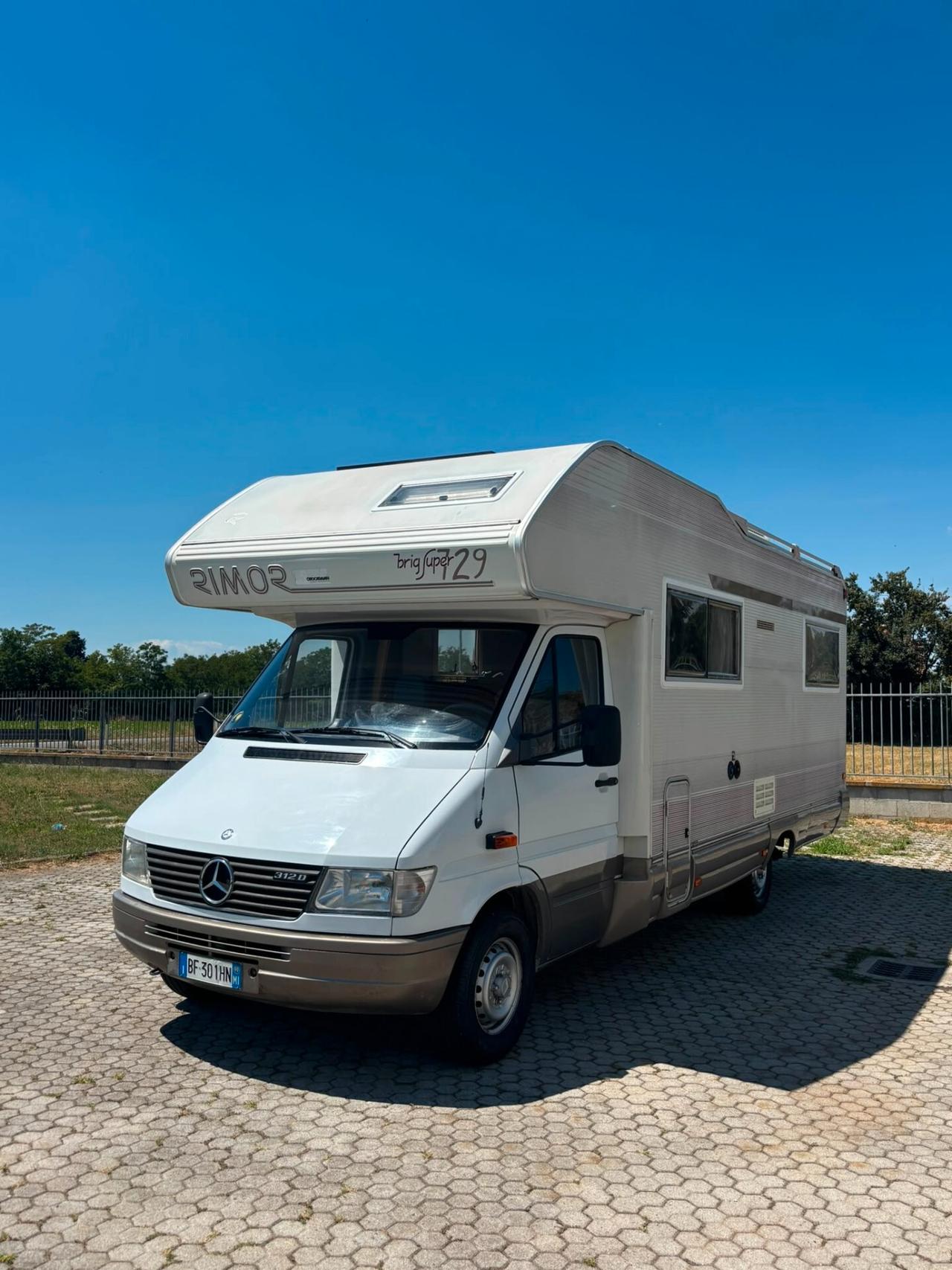Mercedes-benz camper mansardato rimork super brig 729
