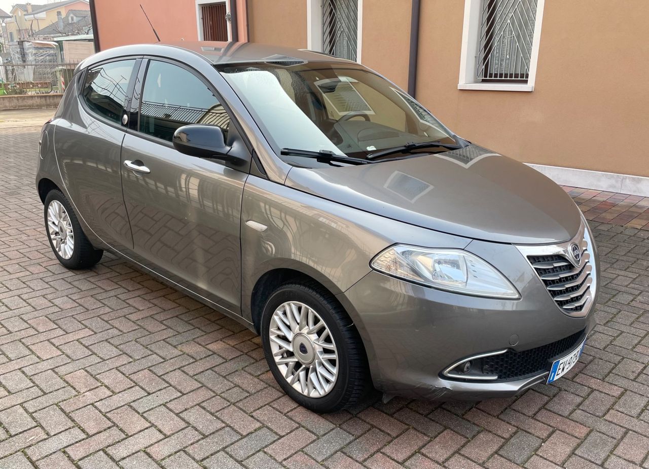 Lancia Ypsilon 1.2 GPL Ok Neopatentati