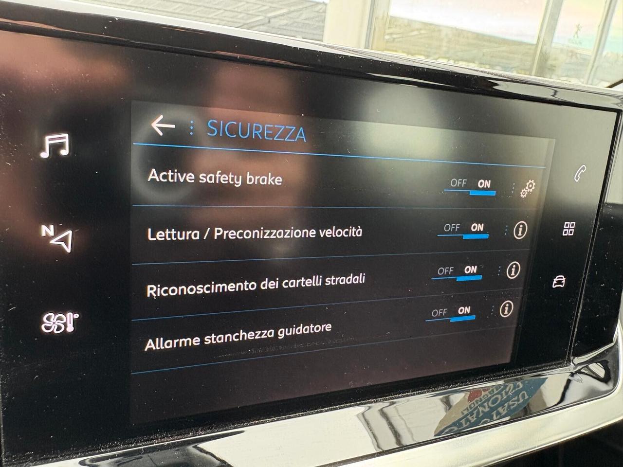 Peugeot 208 ACTIVE PACK PureTech 75 5p. SPOTICAR