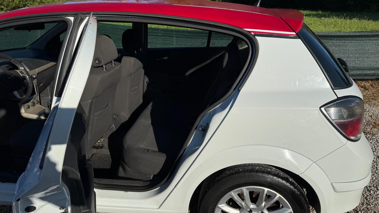 Opel Astra 1.7 CDTI 110CV 5 porte Cosmo