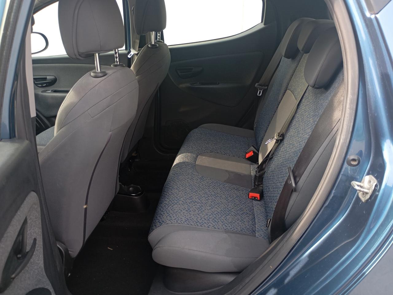 Lancia Ypsilon 1.0 Fire hibrida BENZINA