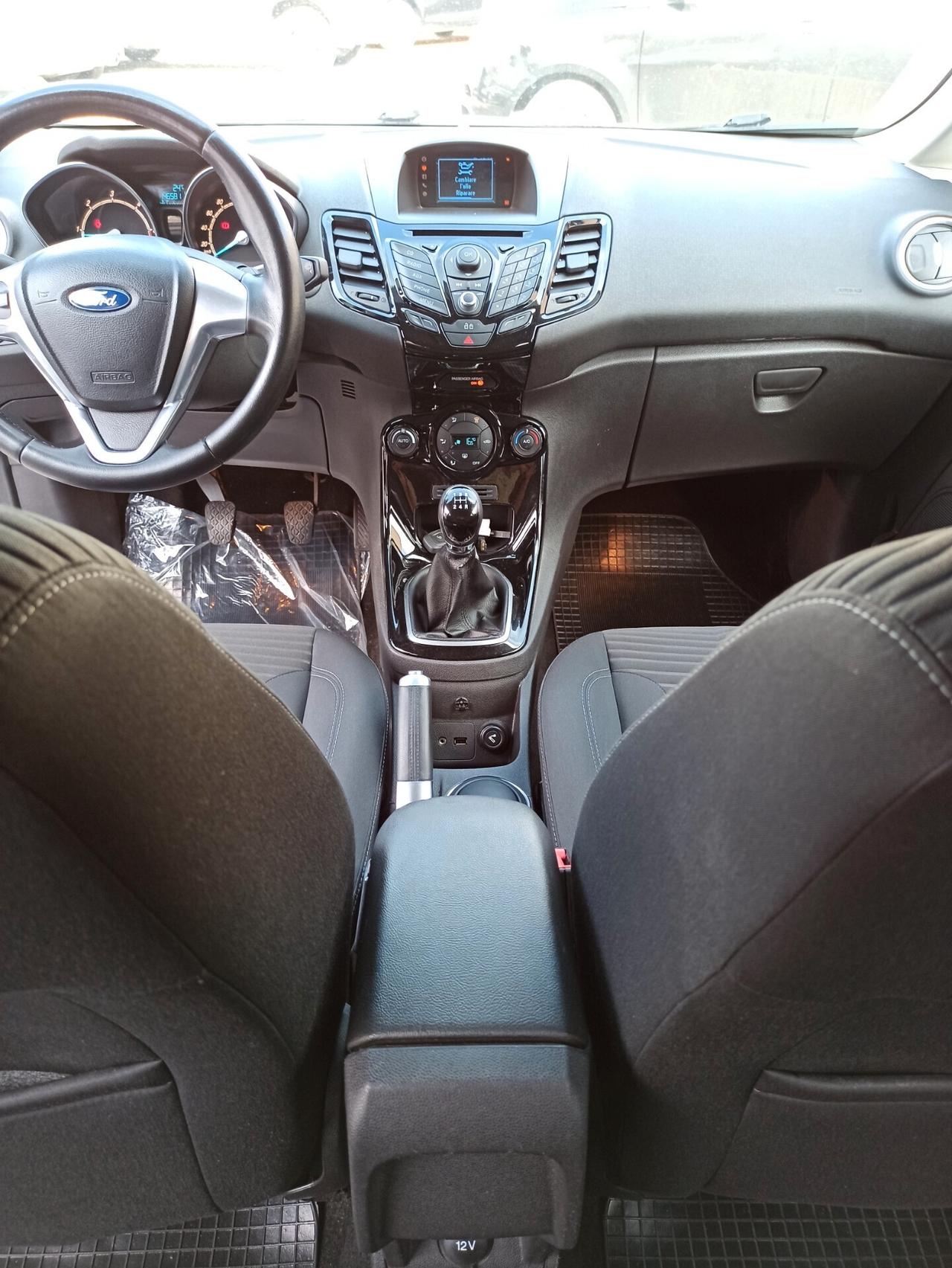 Ford Fiesta 1.5 TDCi 75CV 5 porte Titanium