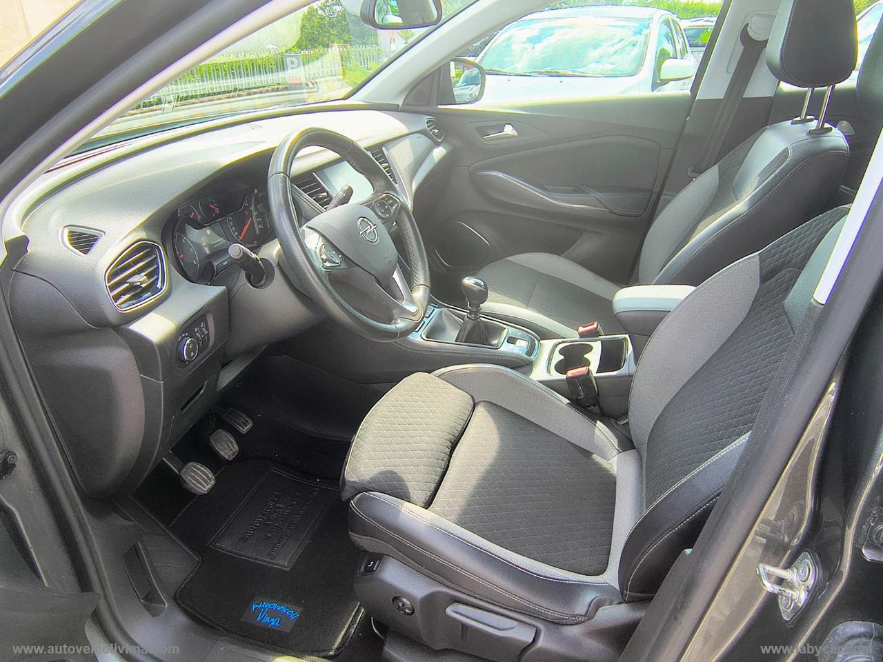 OPEL Grandland X 1.5 D Ecotec S&S Bus. Ed.