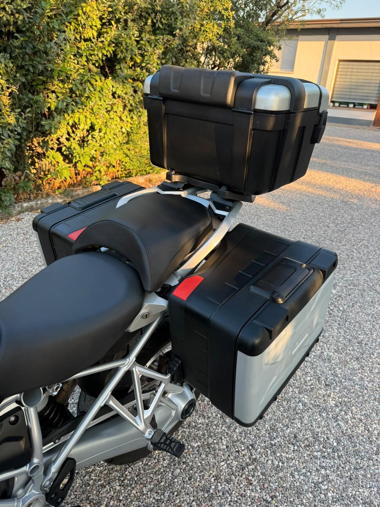 BMW R 1200 GS – 2015 – SOLO 6.982 KM – PARI AL NUOVO