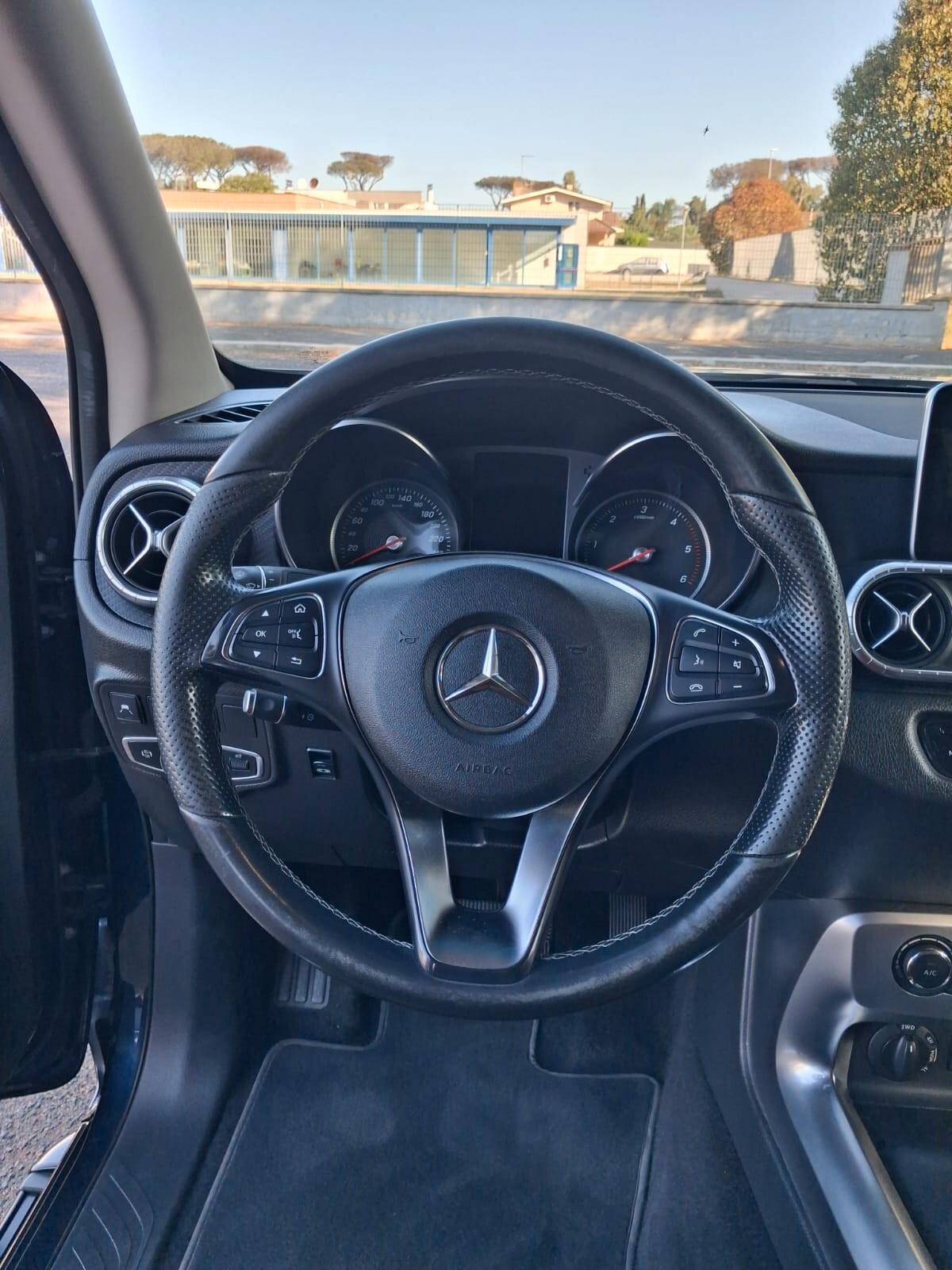 Mercedes-benz X 250 250d pure 4 matic