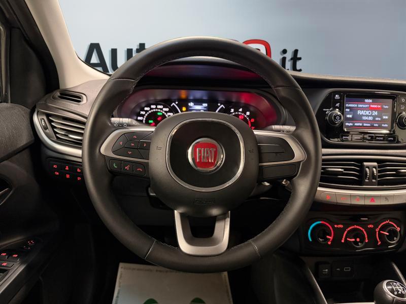 FIAT TIPO 1.4 4P EASY