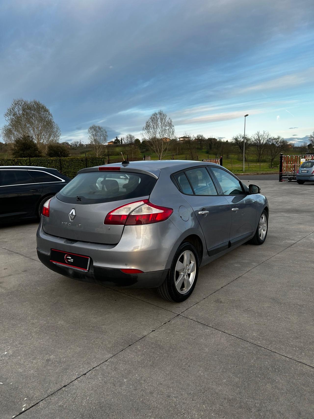 Renault Megane Mégane C-C 1.9 dCi 130CV Luxe