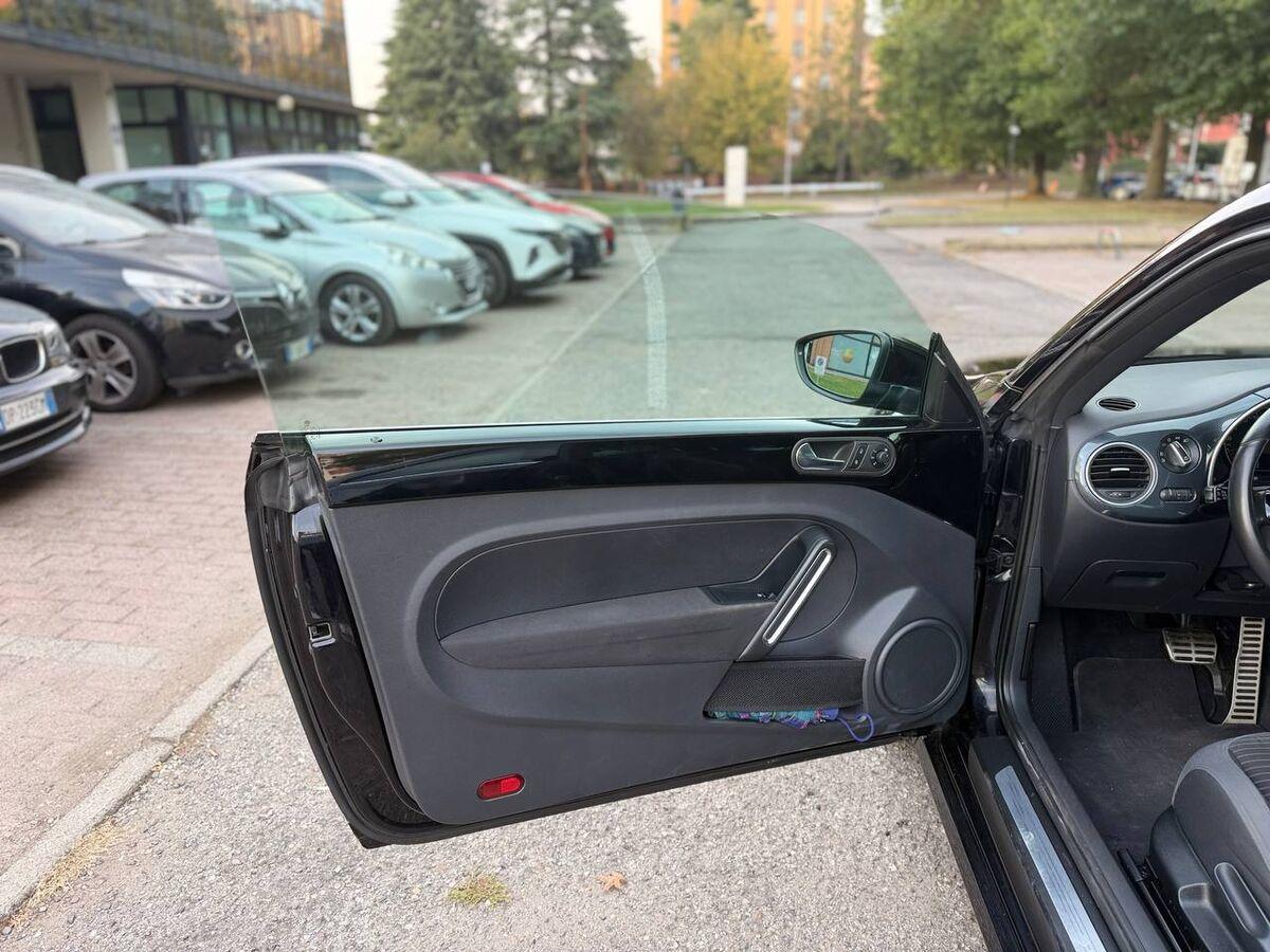 Volkswagen Maggiolino Berlina 2.0 tsi Sport dsg
