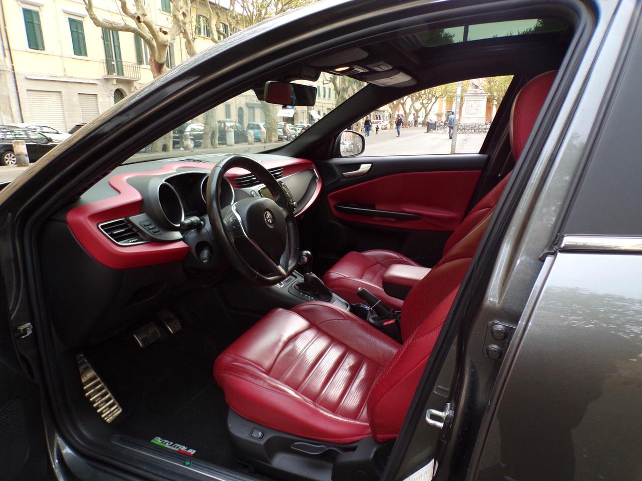 ALFA ROMEO GIULIETTA SECONDA SERIE QUADRIFOGLIO VERDE 241CV DEL 2015