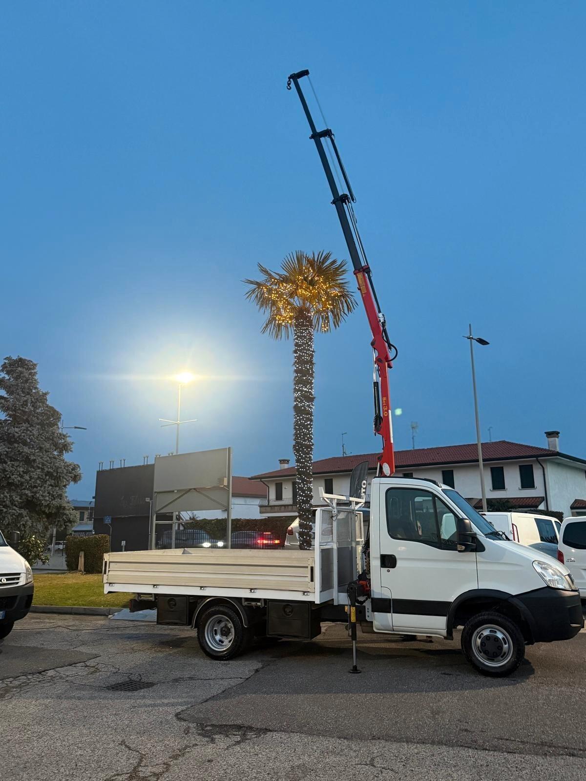 IVECO DAILY 35C14 MOTORE 3.0 140 CV GRU 3 SFILI CASSONE FISSO