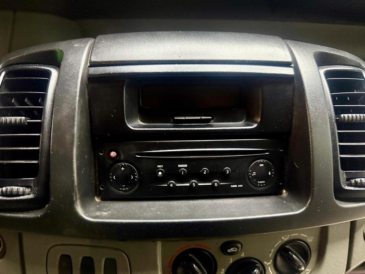 Renault Trafic 2.5 dCi/140 PC-TN Pass.Privil.