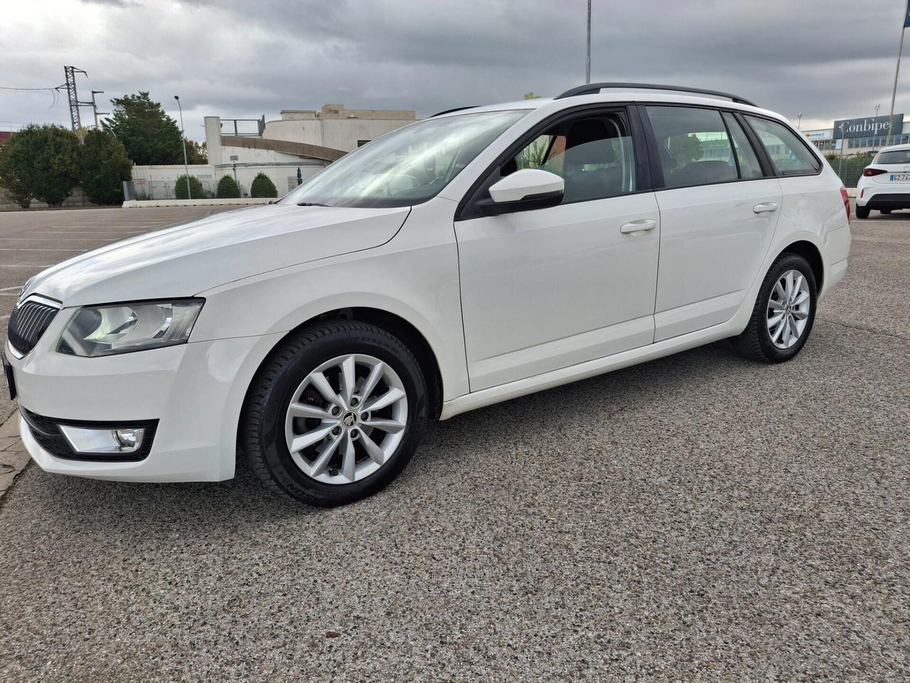 Skoda Octavia 1.6 TDI CR 105 CV.*NAVIGATORE*