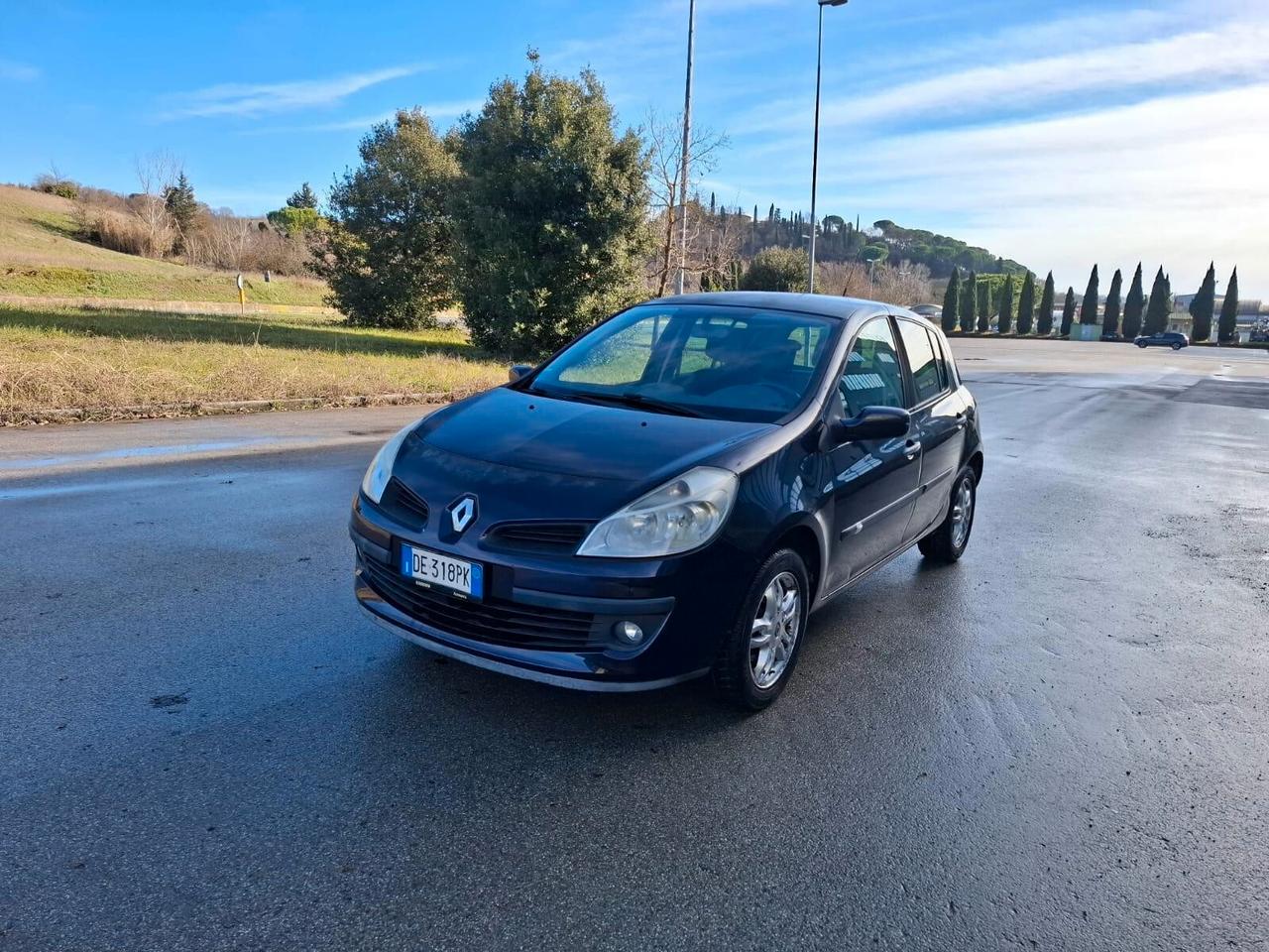 Renault Clio 1.2 16V 5 porte Luxe