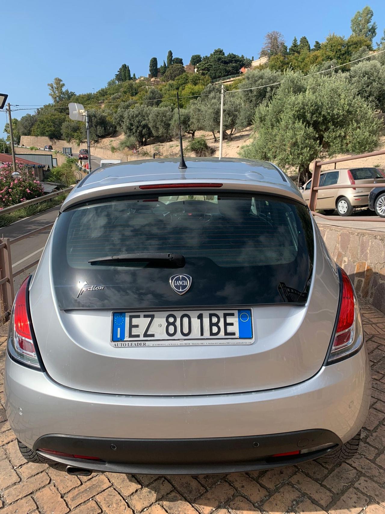 Lancia Ypsilon 1.2 69 CV 5 porte Gold