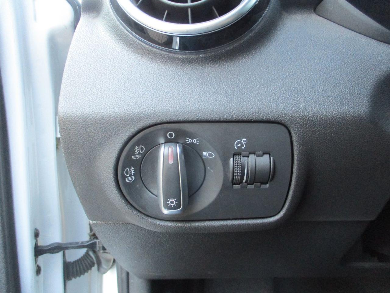 Audi A1 Sportback 1.6 tdi Ambition s-tronic OK NEOPAT.