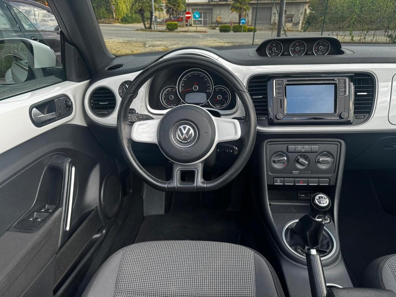 Volkswagen Maggiolino Cabrio 2.0 TDI Design BlueMotion Technology