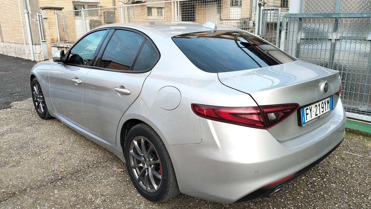 Alfa Romeo Giulia 2.2 Turbodiesel 160 CV AT8 Executive