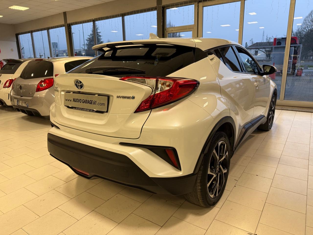 Toyota C-HR 1.8 Hybrid E-CVT Lounge