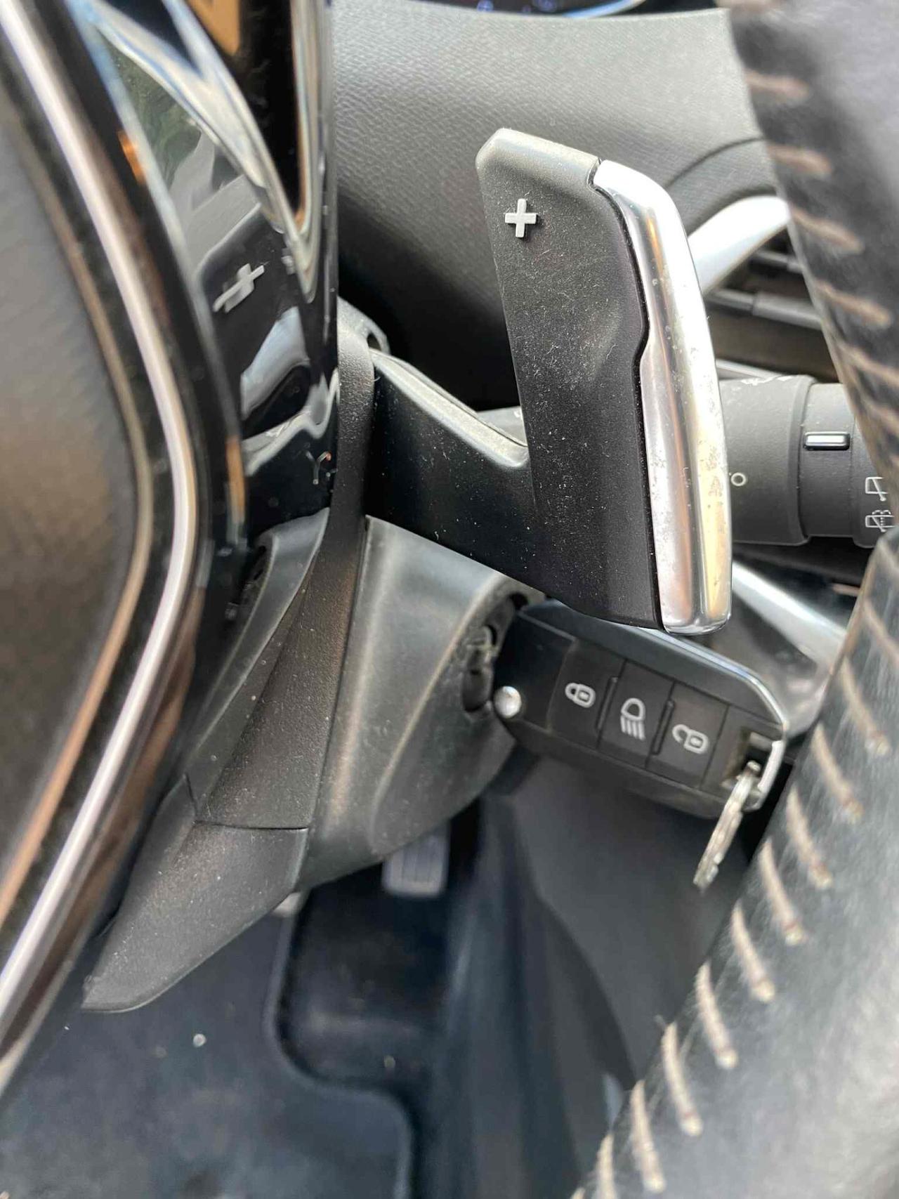 PEUGEOT 3008 1.5 131cv Automa. Allure 