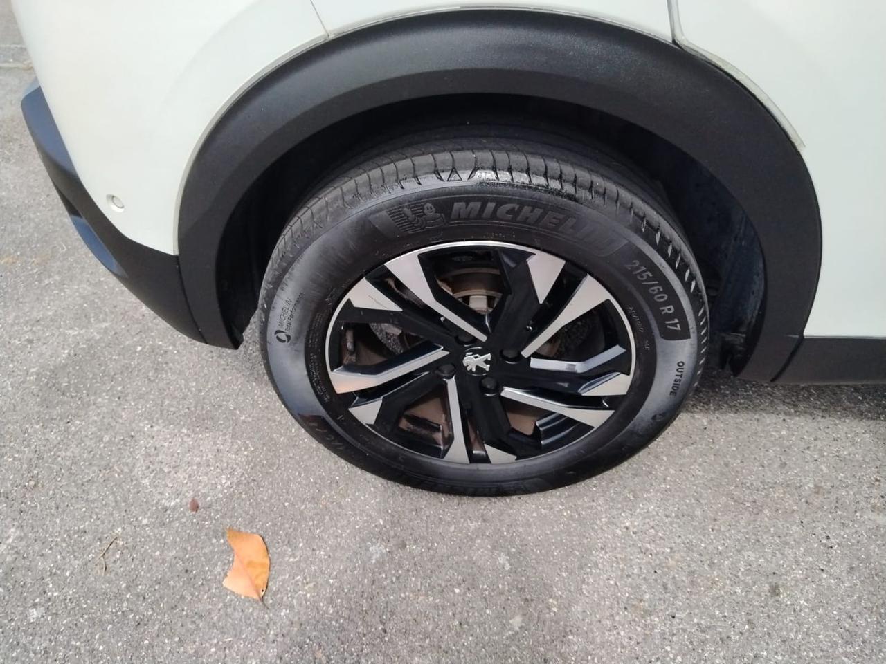Peugeot 2008 GT 1.5 Blue HDI 110