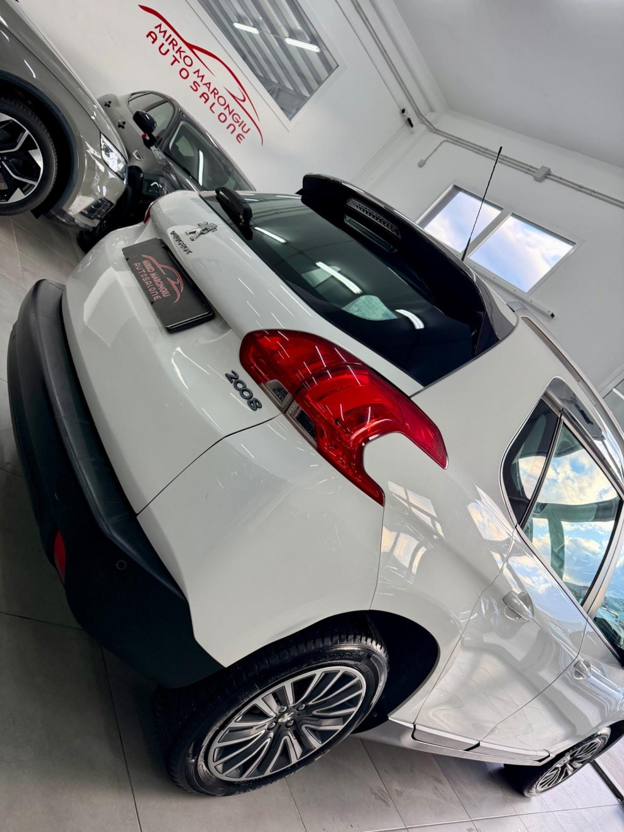 Peugeot 2008 1.2 VTi 82CV Allure FINANZIABILE