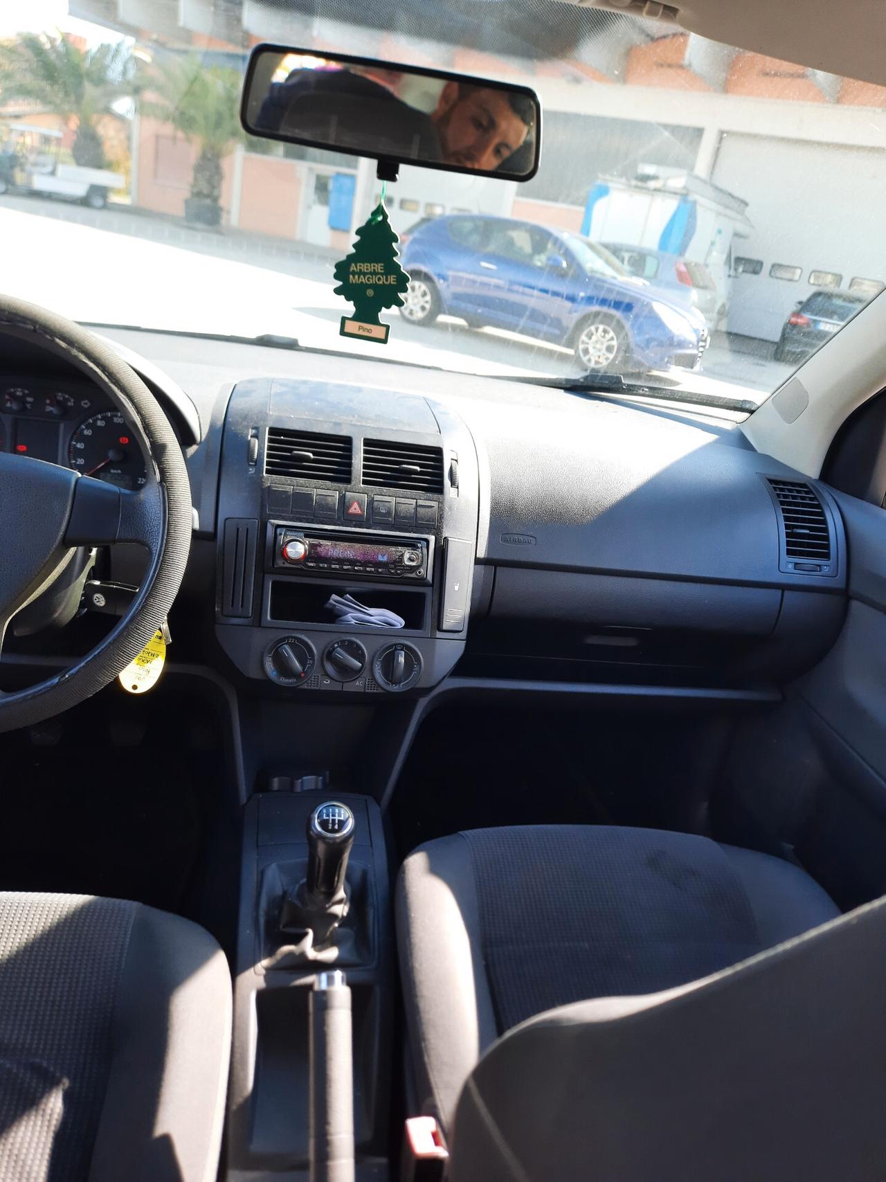 Volkswagen Polo 1.4/69CV TDI 5p Ok neopatentati