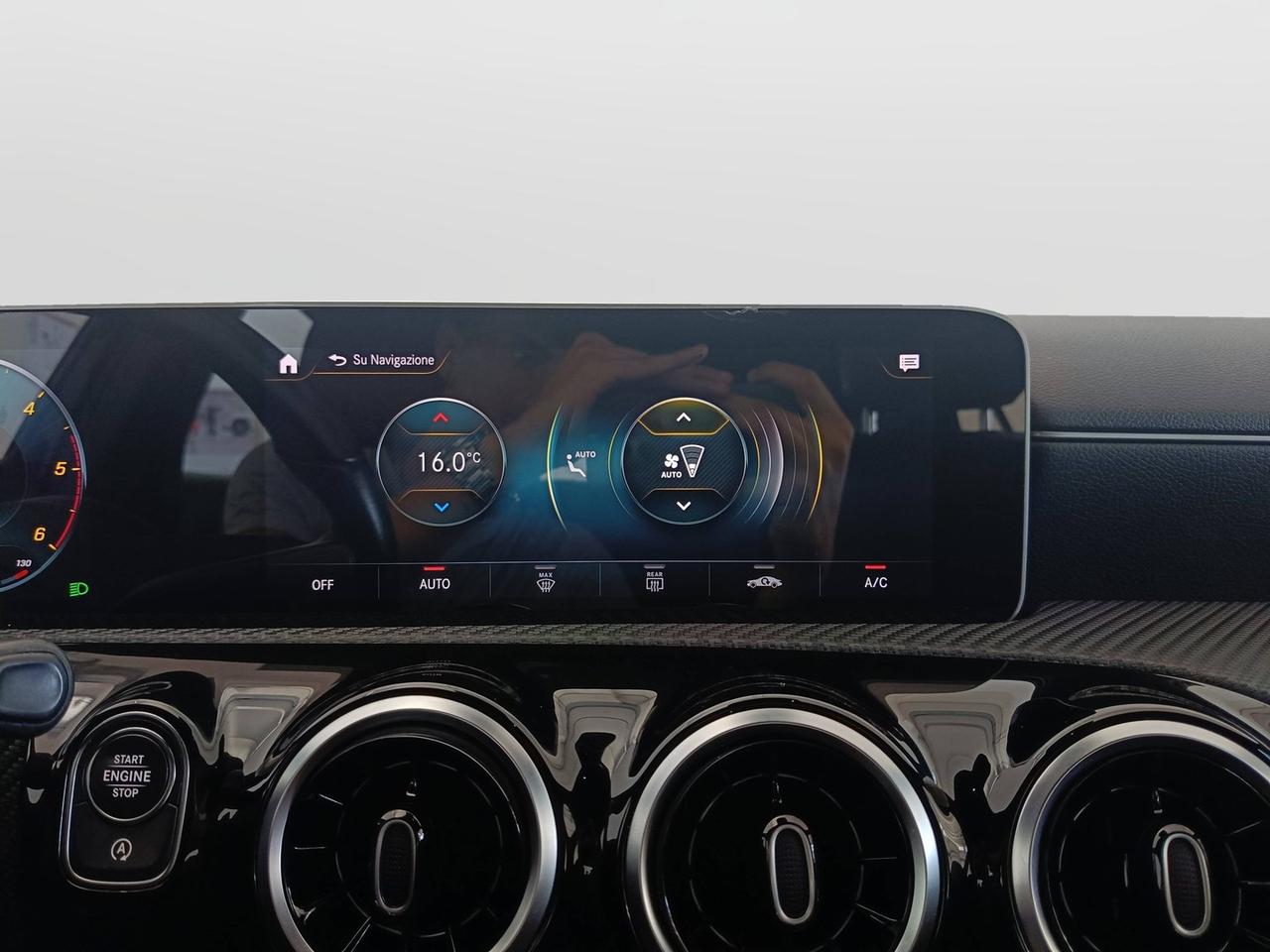 Mercedes-Benz Classe A - W177 2018 - A 180 d Sport Light auto