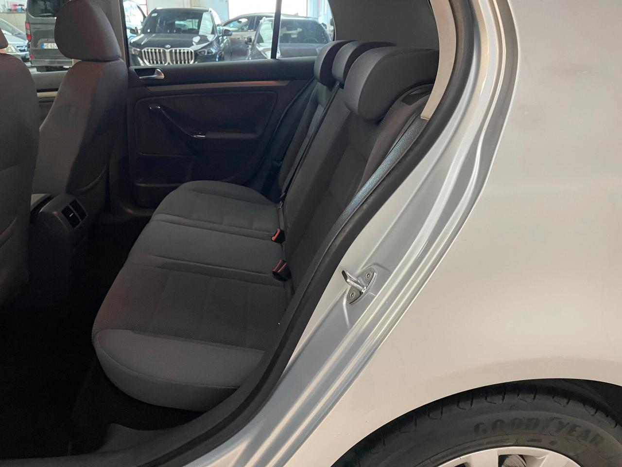 Volkswagen Golf ConfortLine 1.6 5porte-Ok Neopatentati-LEGGI SOTTO