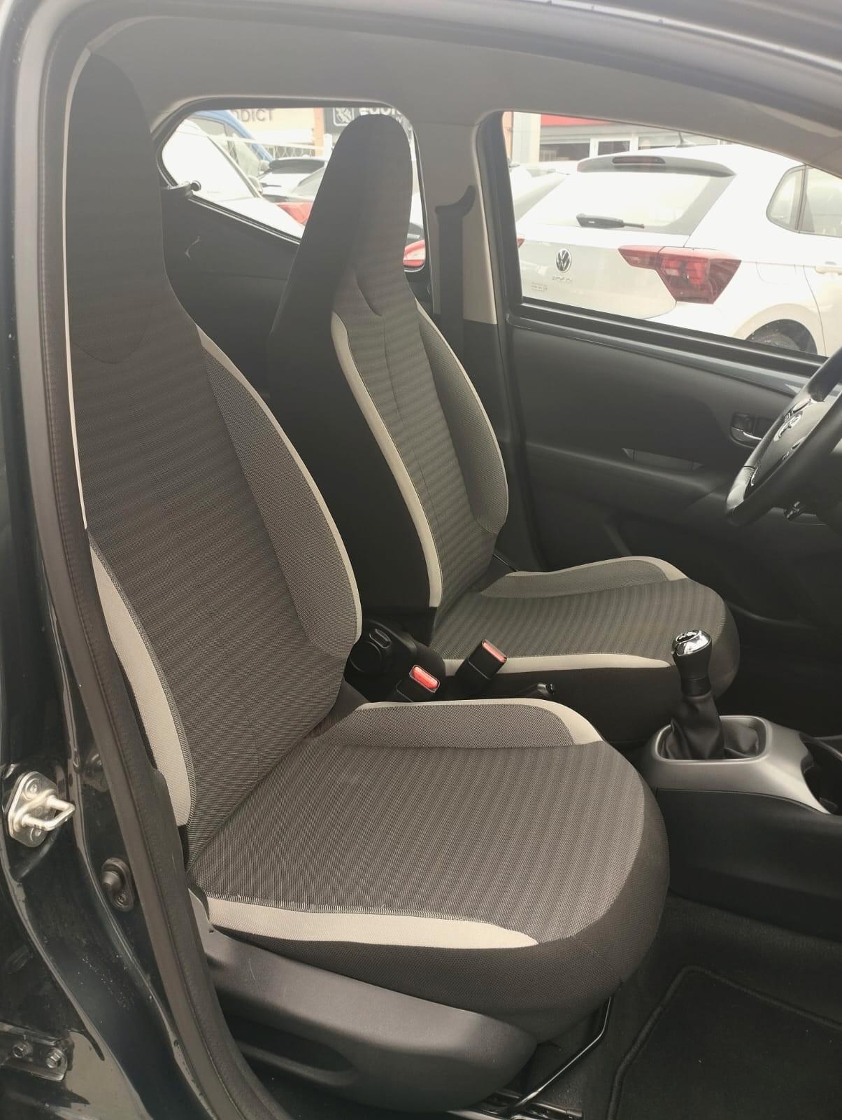 Toyota Aygo Connect 1.0 72 CV 5 porte x-play