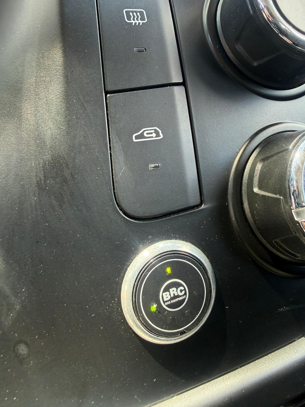 Mahindra KUV100 1.2 VVT M-Bifuel(GPL) K6+
