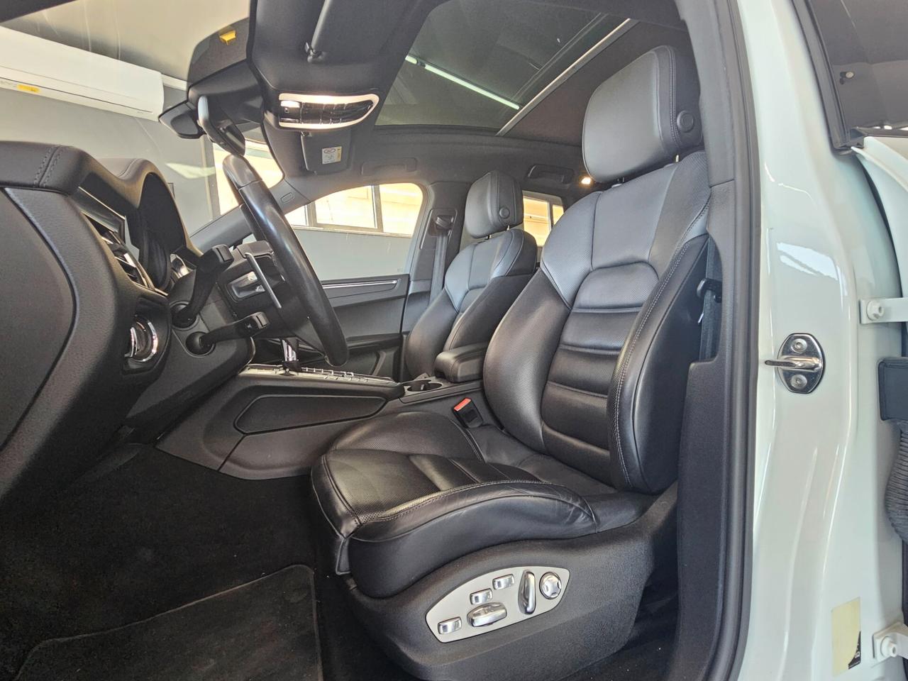Porsche Macan 2.0 CHRONO SPORT PLUS