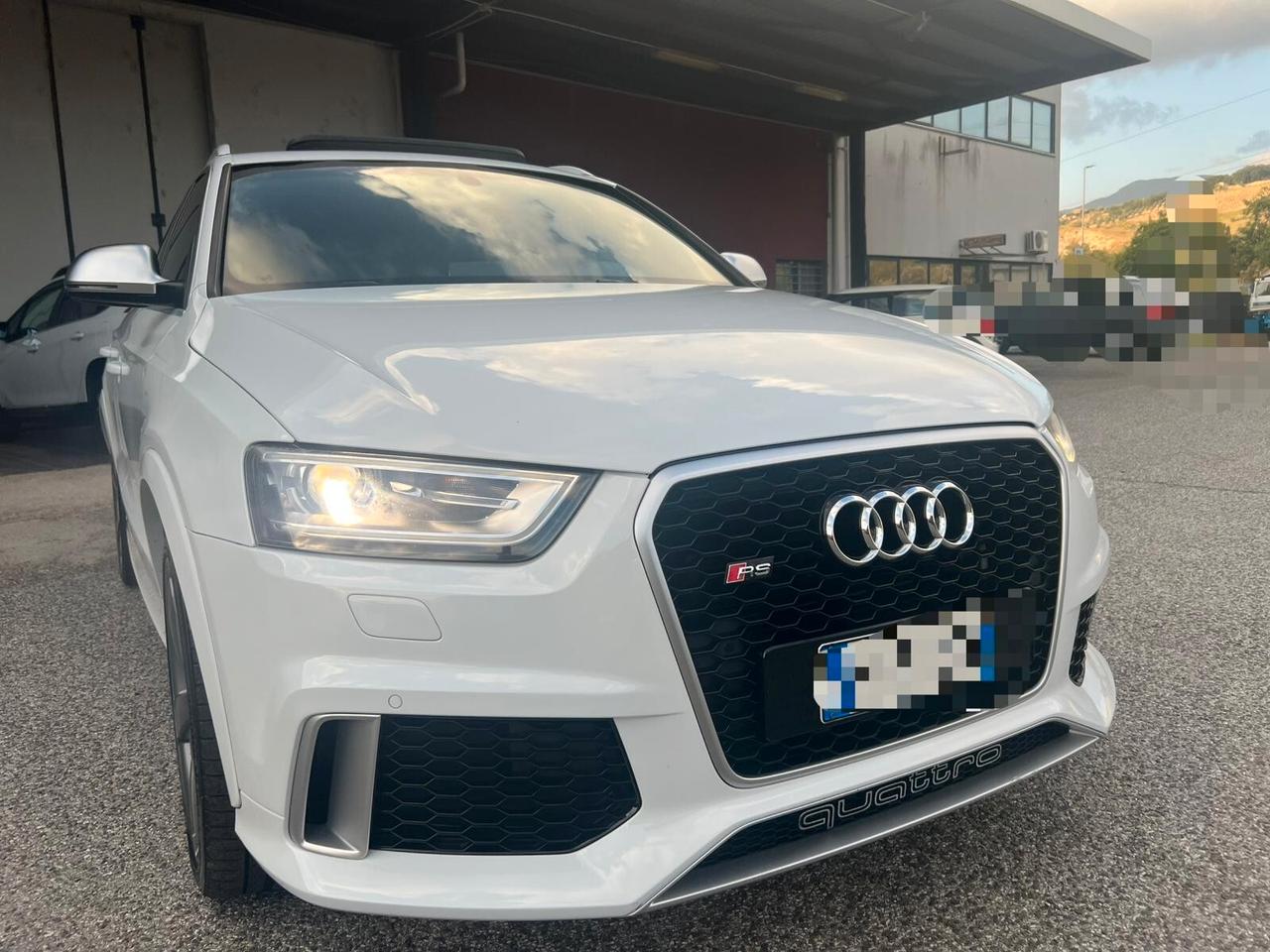 Audi RSQ3 RS 2.5 TFSI quattro S tronic Carbon