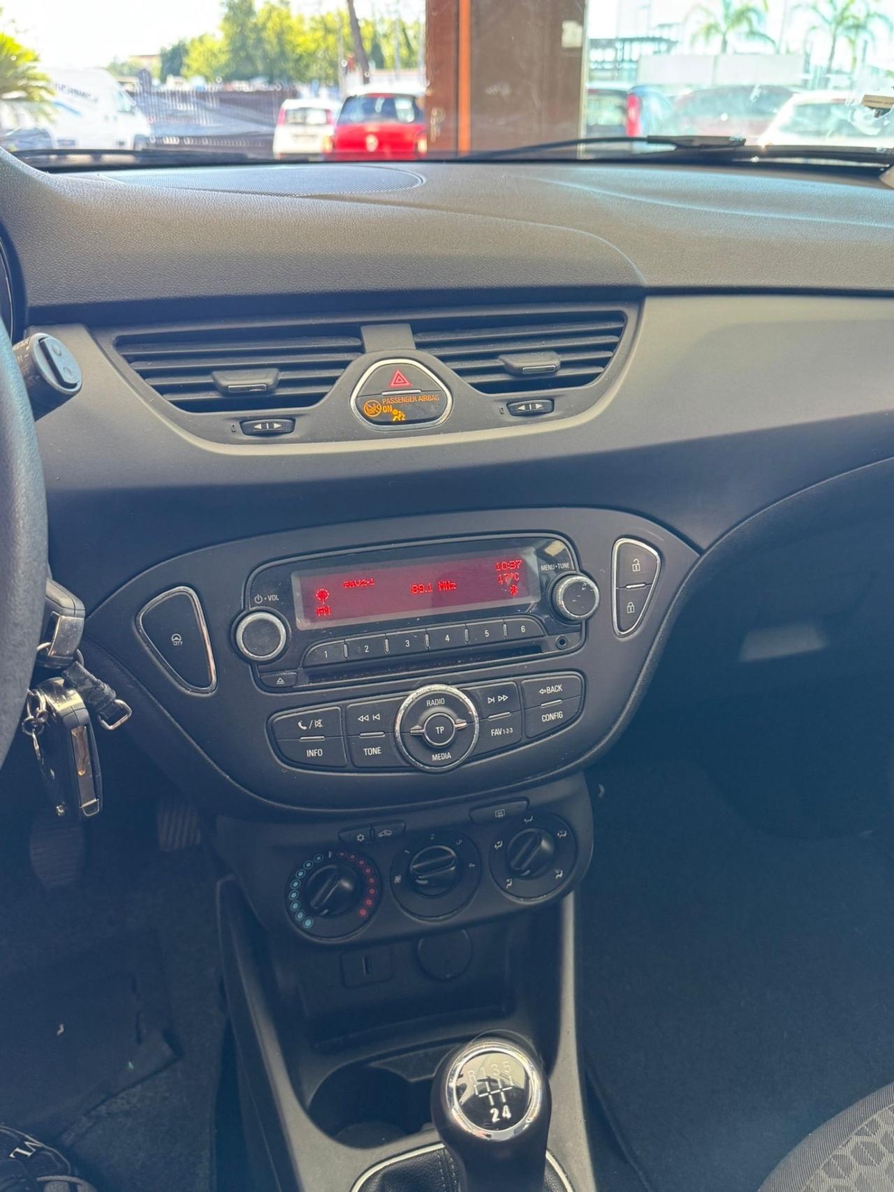 Opel Corsa 1.2 Coupé b-Color