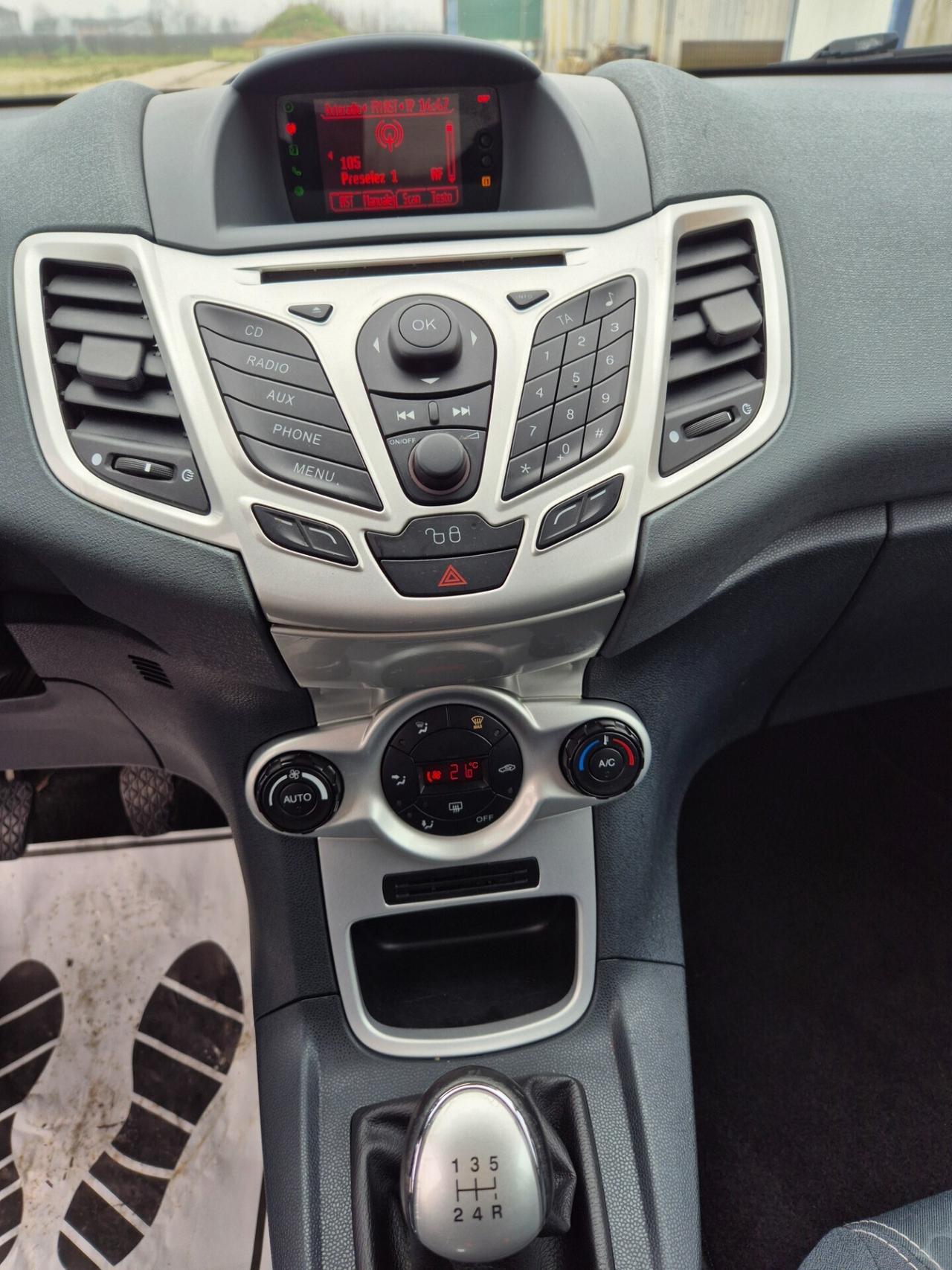 Ford Fiesta 1.6 TDCi 90CV DPF Titanium neopatentati