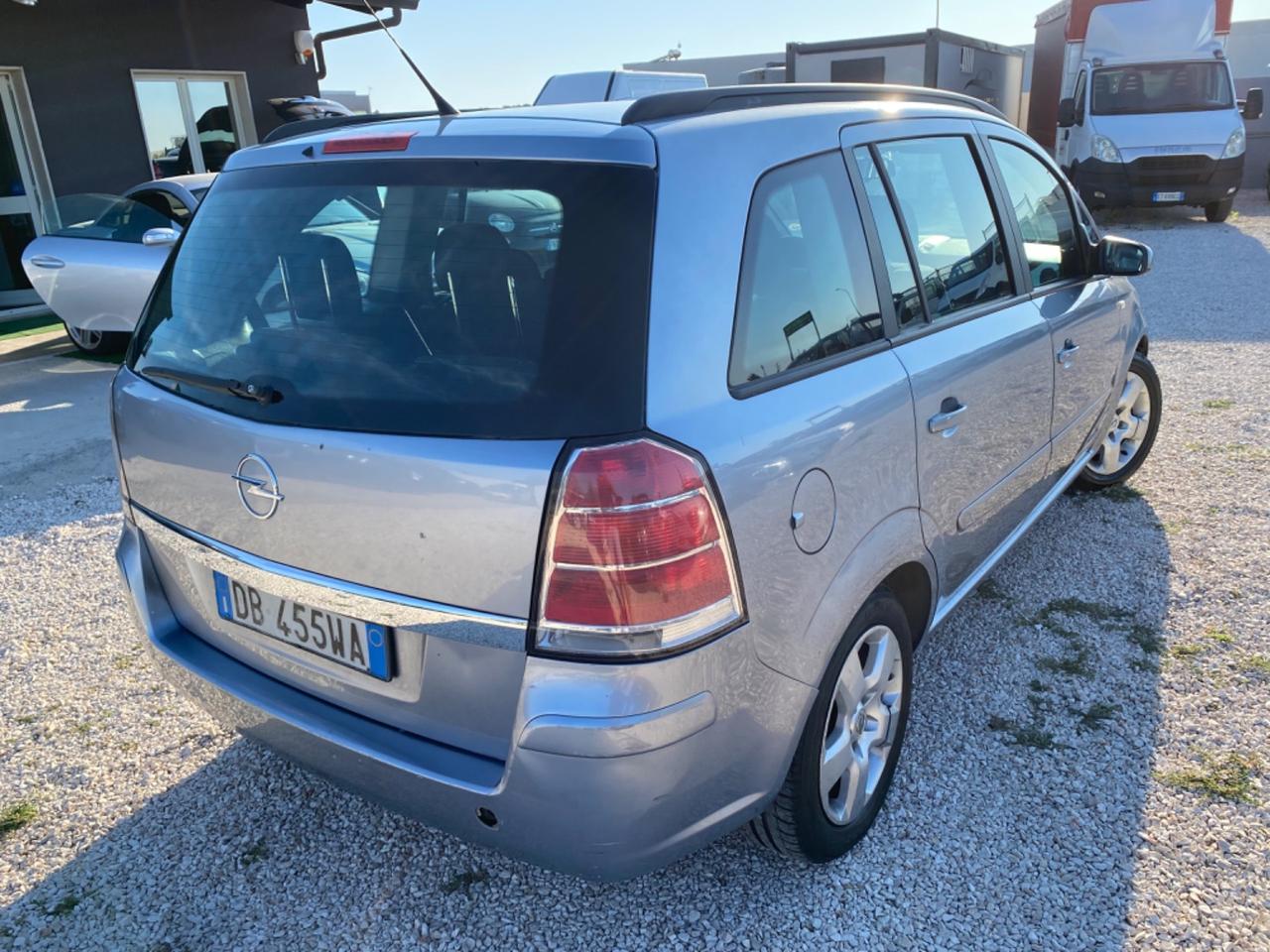 Opel Zafira 1.9 CDTI 120CV Cosmo 7 POSTI MANUALE