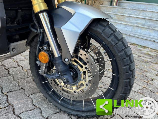 HONDA X-ADV 750 .
