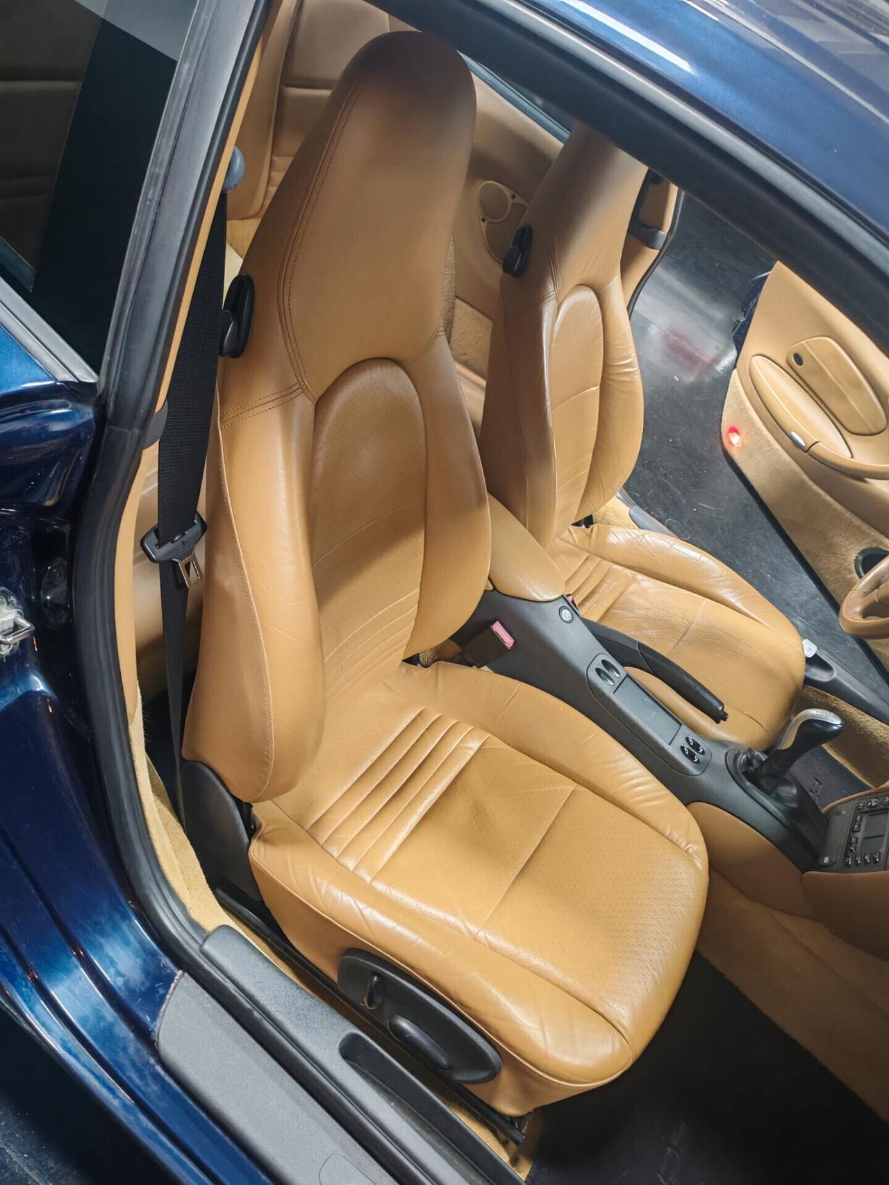 Porsche 996 Carrera 4 Coupé asi