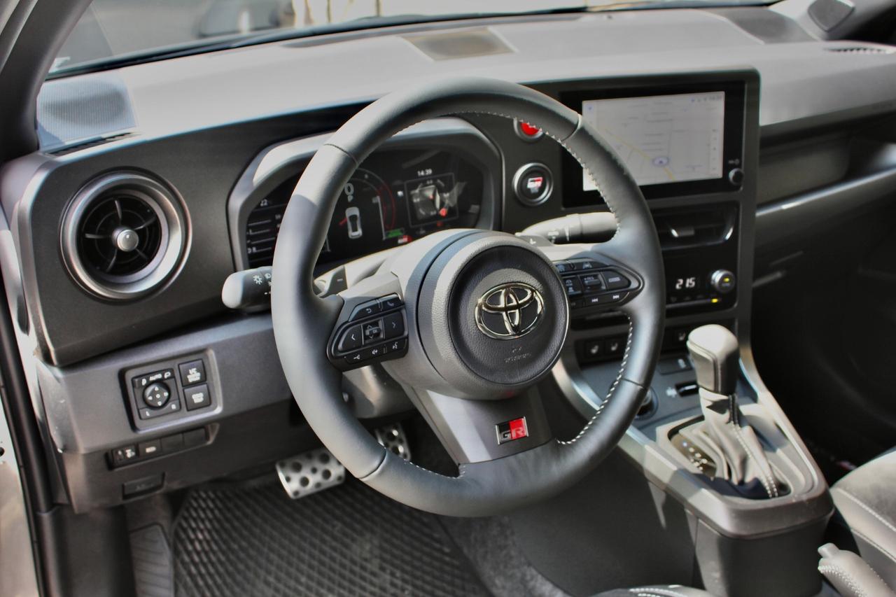Toyota Yaris 1.6 TURBO GR HIGH PERFORMANCE DAT TETTO IN CARBONIO